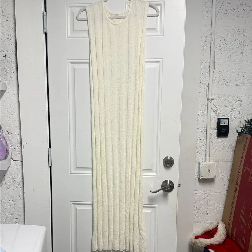 Sleeveless Ivory Terrycloth Maxi Dress Sleeveless - NWOT - Brand New